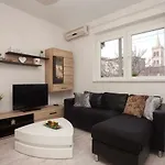 Royal View Apartamento *